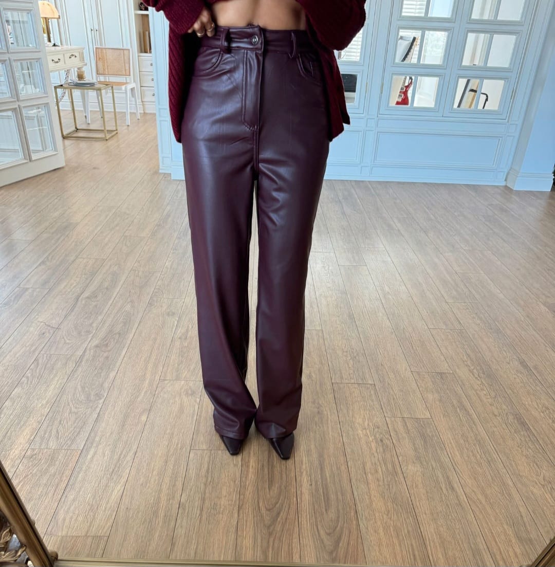 42093e26-1459-40f7-883b-ec55ba759ec9 Burgundy leather trouser - Image 1