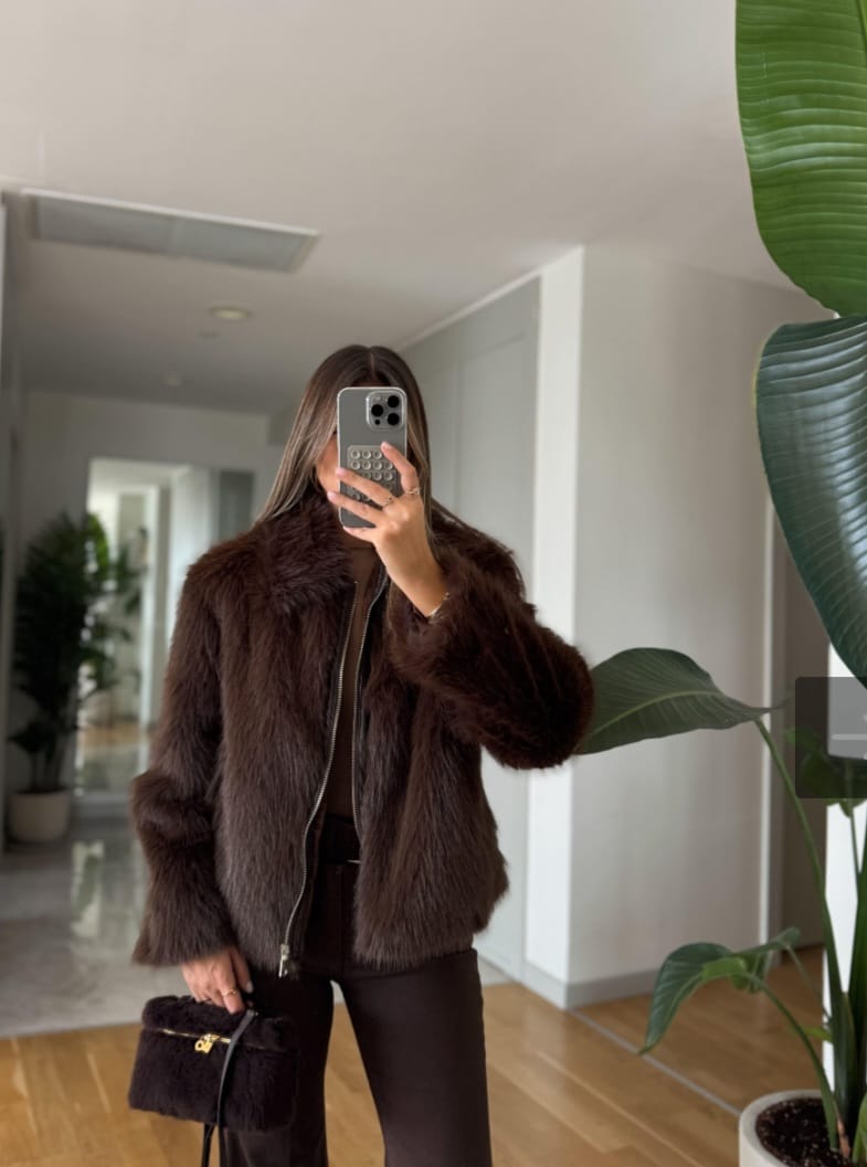 abce6185-2405-4d90-aaa8-45b77081a403 Faux brown fur jacket - Image 1