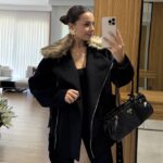 Faux fur collar black coat