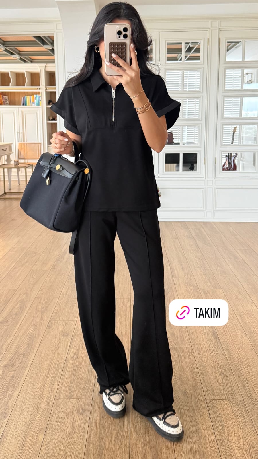 825475f1-20c0-4aa4-ba7d-450327786902 Black Short Sleeve Top With Pants Set - Image 1